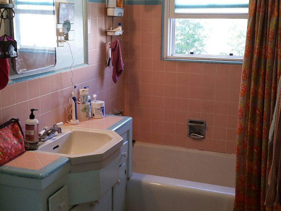 1st image of 102 Lime Ave #10
