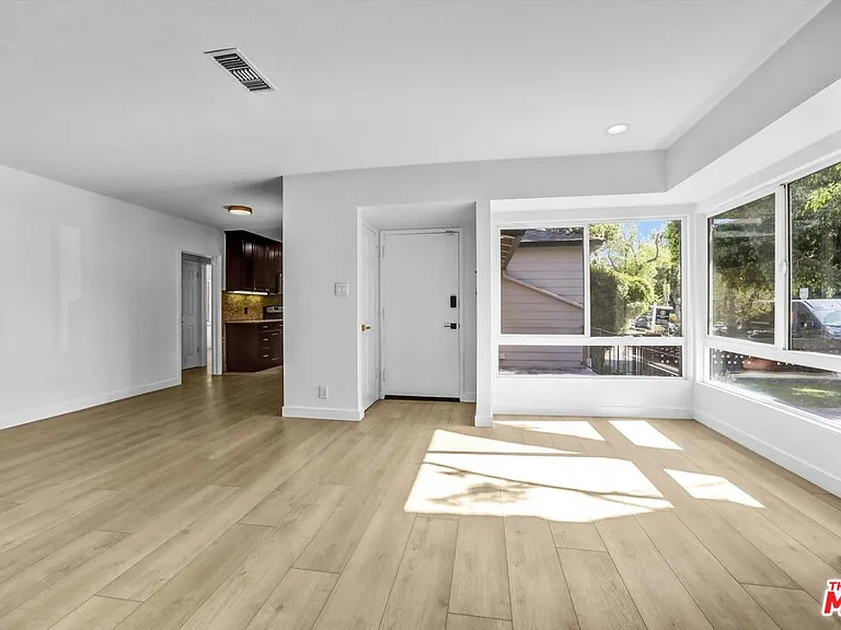 6254 Ben Ave — Photo 4