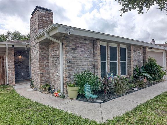 3rd image of 4030 Hurlwood Cir