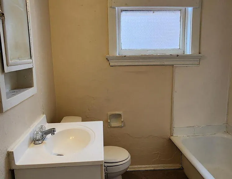 3702 Bates St #2F — Photo 3
