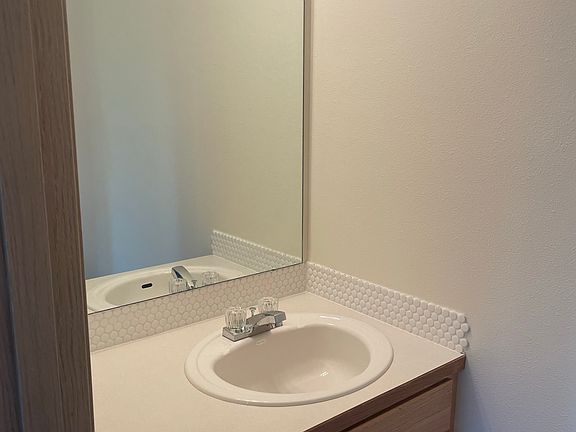 3rd image of 4603 100th St NE #B