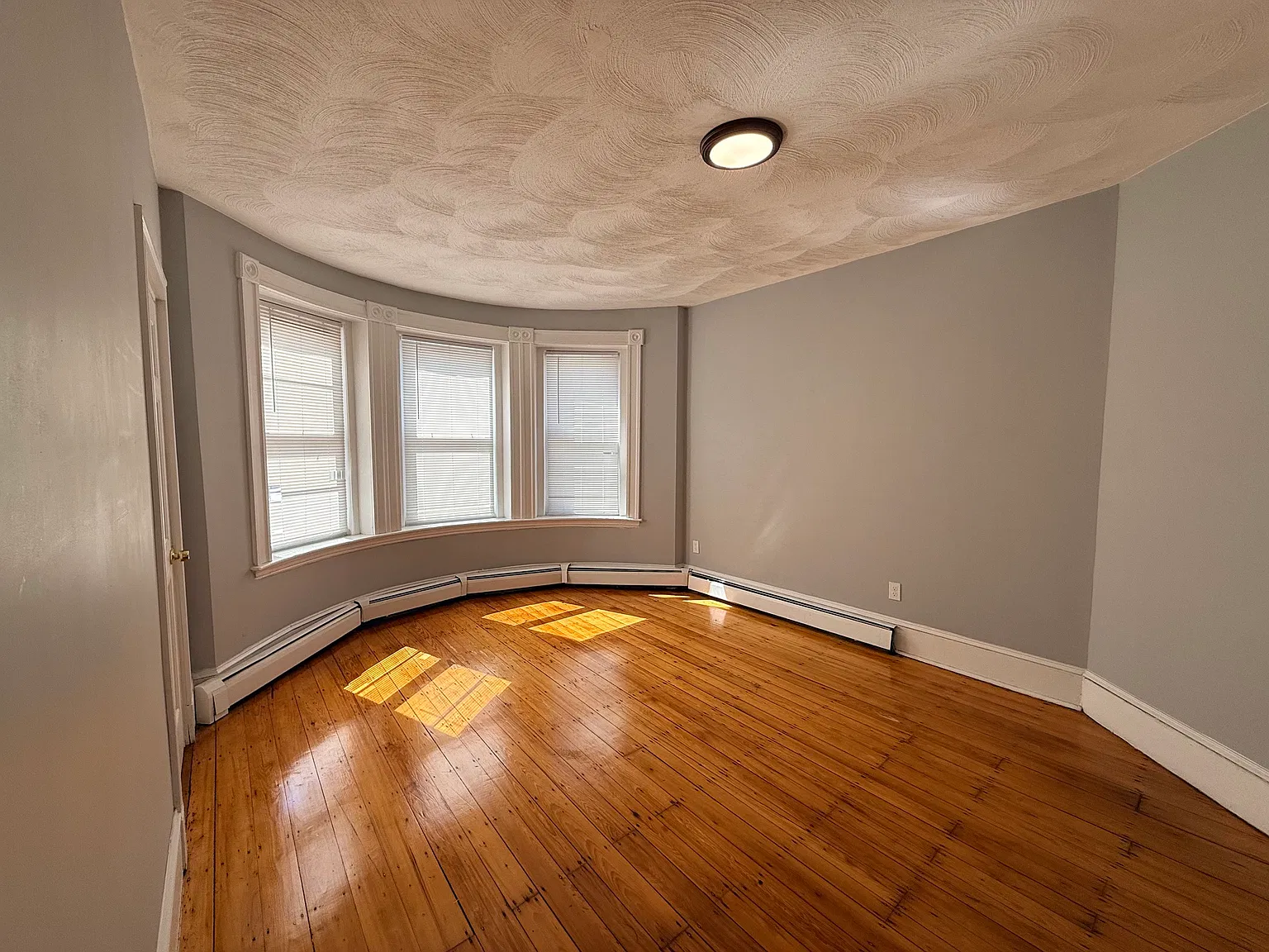 2 bed, $3,250 — Photo 2