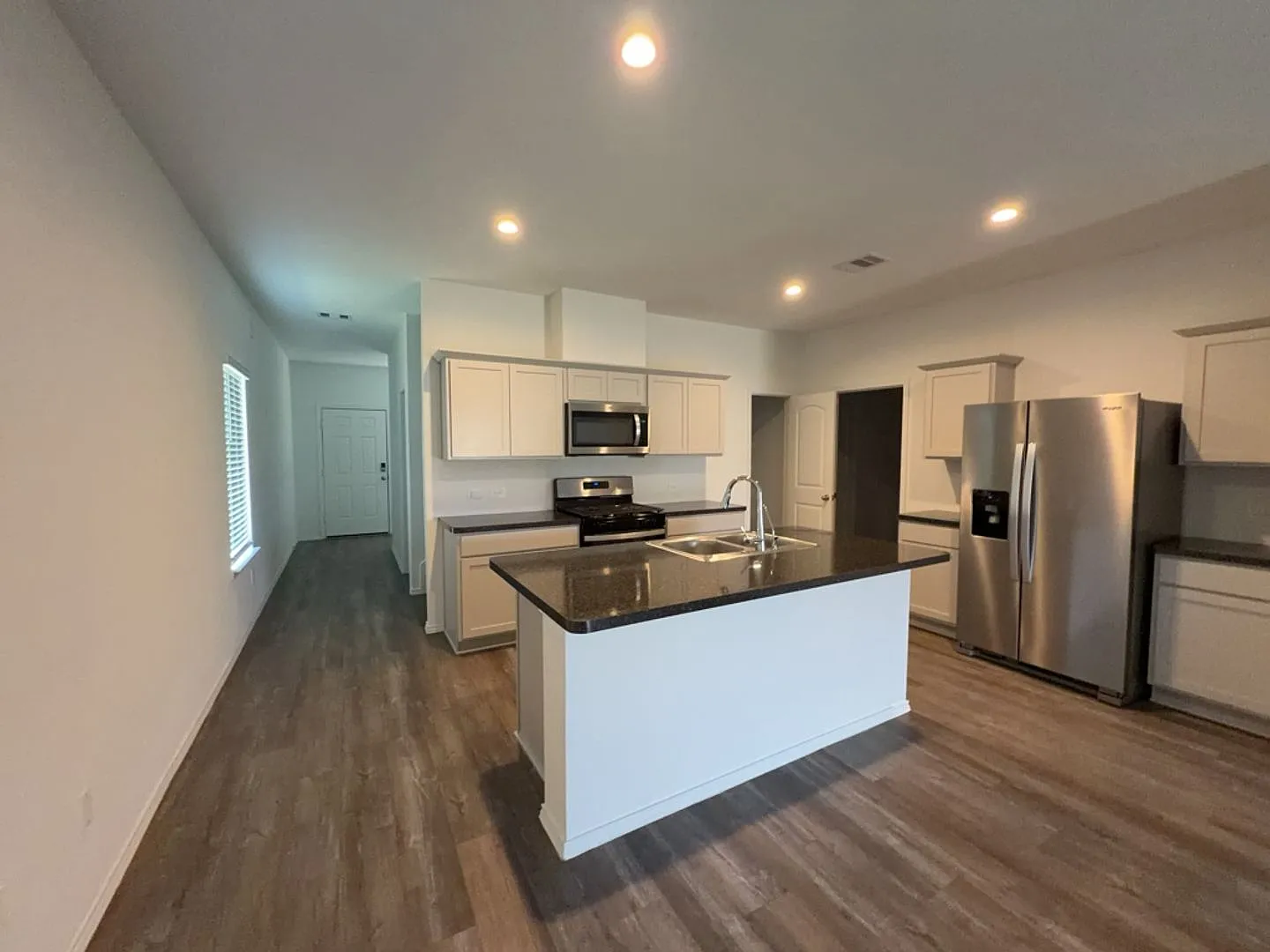 5619 Vintage Oakmont Ask about our No Cash Security Deposit Option — Photo 4