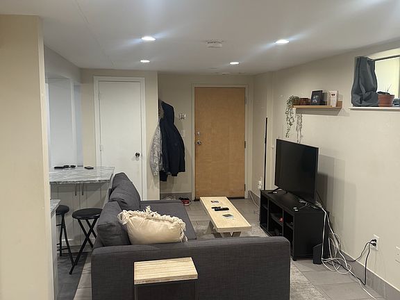 5th image of 6 Monmouth St #102