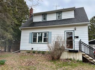 1668 Victoria St, Kingston, ON K7M 5H3