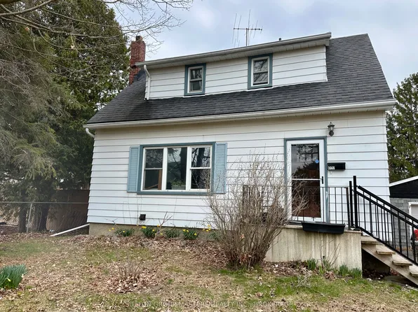 1668 Victoria St, Kingston, ON K7M 5H3