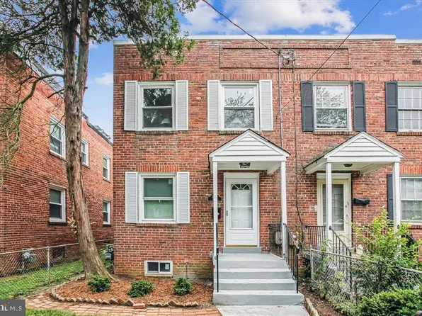 3335 Dubois Pl SE, Washington, DC 20019