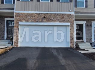 214 Lockheed Dr, Coraopolis, PA 15108