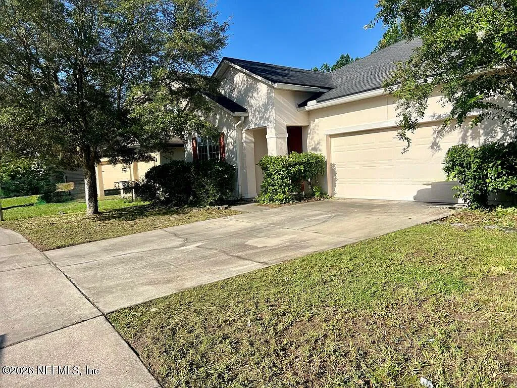 3 bed, 2.0 bath, 1860 sqft, $2,100 — Photo 2