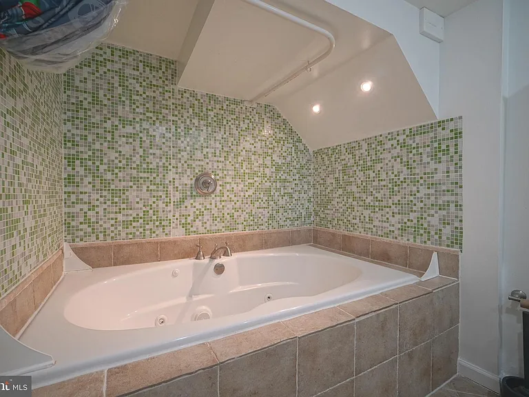 2161 N Brandywine St — Photo 14