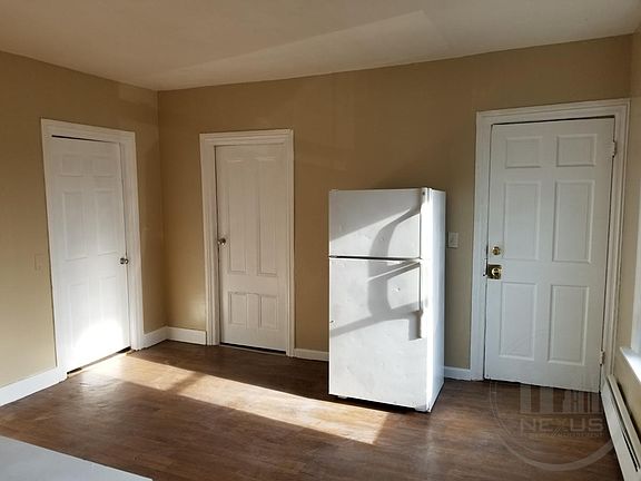 2nd image of 72 Sumner Ave Floor 1
