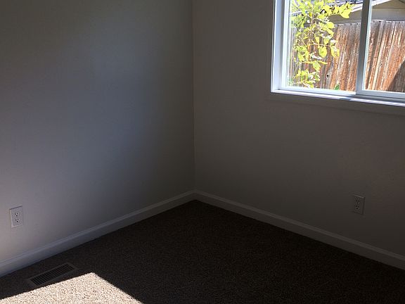 5th image of 2206 Nixon St