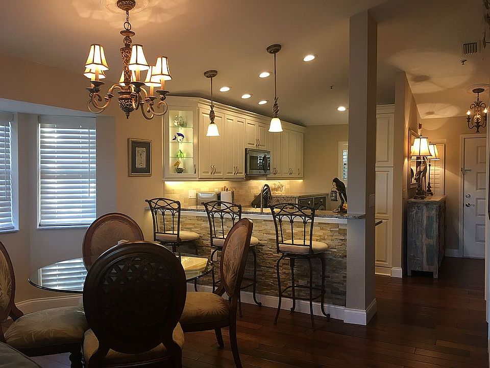 1st image of 460 Bouchelle Dr APT 305
