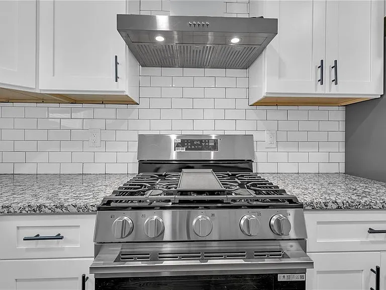 317 Stokes Ave SE — Photo 18