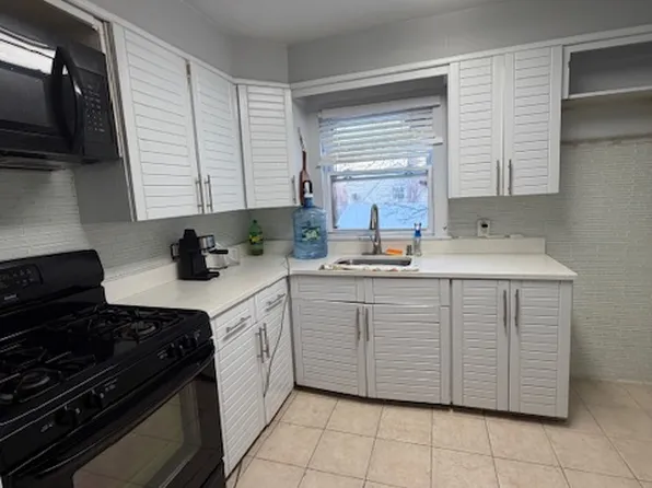 175 Teaneck Rd Floor 1, Teaneck, NJ 07666