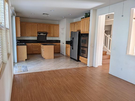 2nd image of 16454 Camelas Walk
