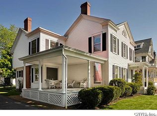 8 E Lake St, Skaneateles, NY 13152