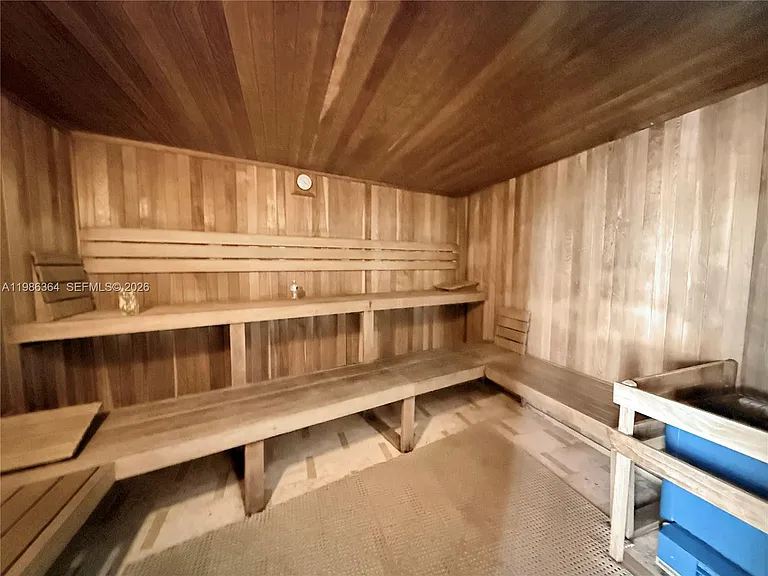 41 SE 5th St #602 — Photo 38