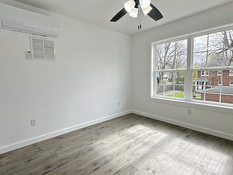217 Quince Aly #B — Photo 16