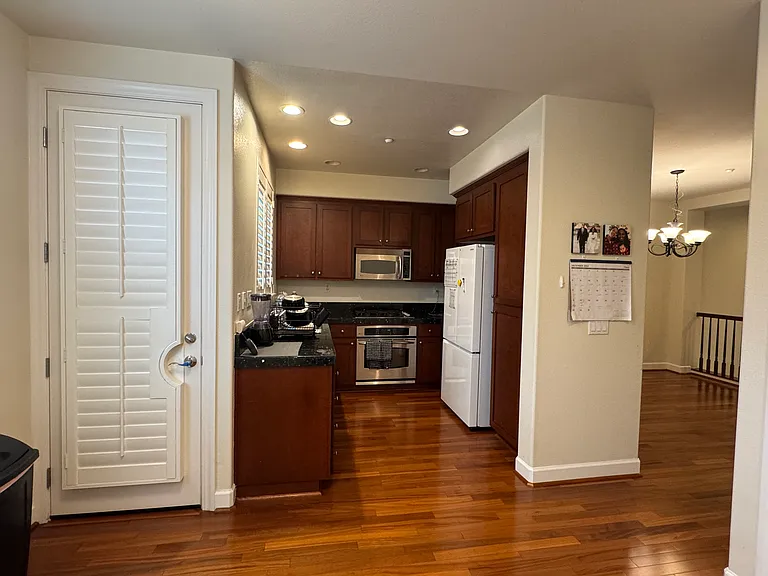 125 Holly Ter — Photo 19