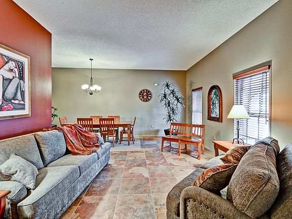 3rd image of 10925 W Palmeras Dr