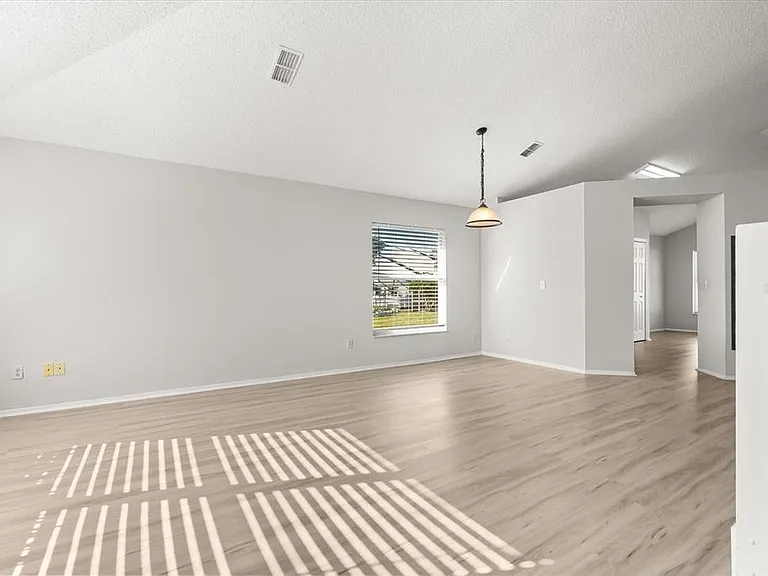2612 Brookshire Ct — Photo 6