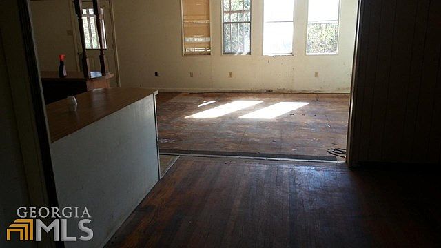 2nd image of 371 Tomme Rd
