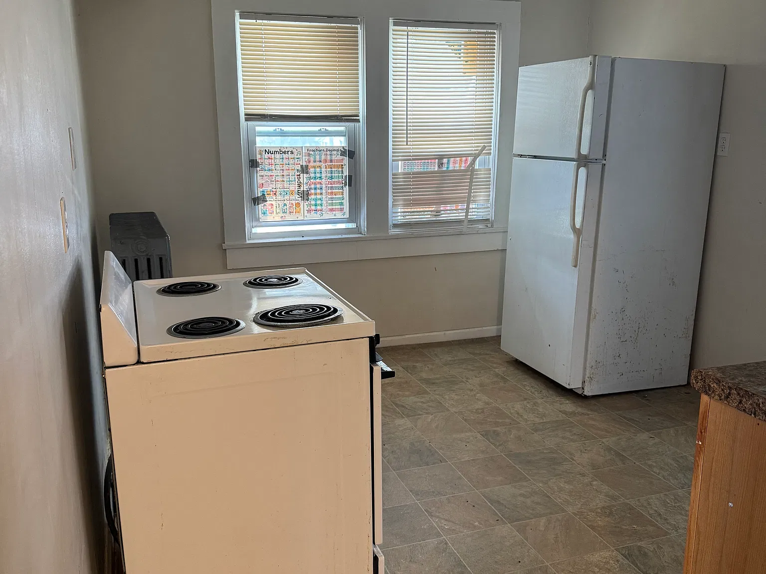 3 bed, 1000 sqft, $1,250 — Photo 3
