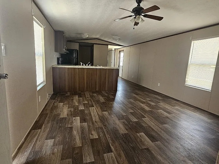 12179 N FM 730 — Photo 5
