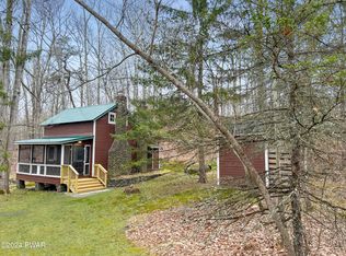 118 Brewster Rd, Dingmans Ferry, PA 18328