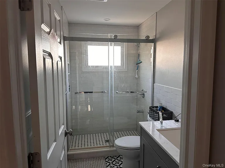 84 Commonwealth Ave — Photo 4