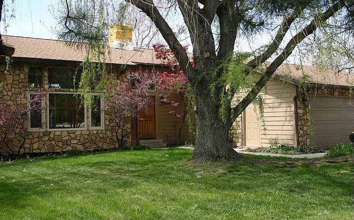 For Sale: 9518 S. Eastdell Drive, Sandy, UT 84092