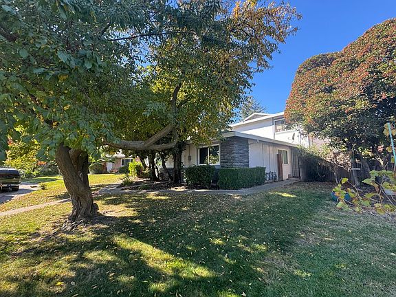 2nd image of 805 Carro Dr