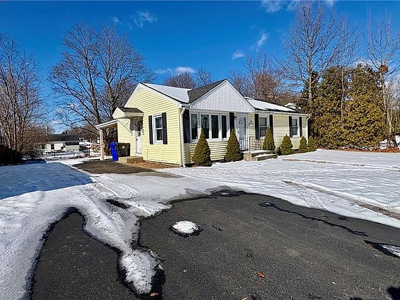 2nd image of 48 Laurel Dr