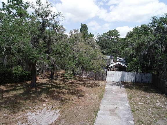 2nd image of 1010 Knowles Rd