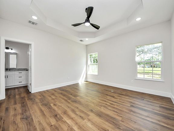 5th image of 706 Clara Ave