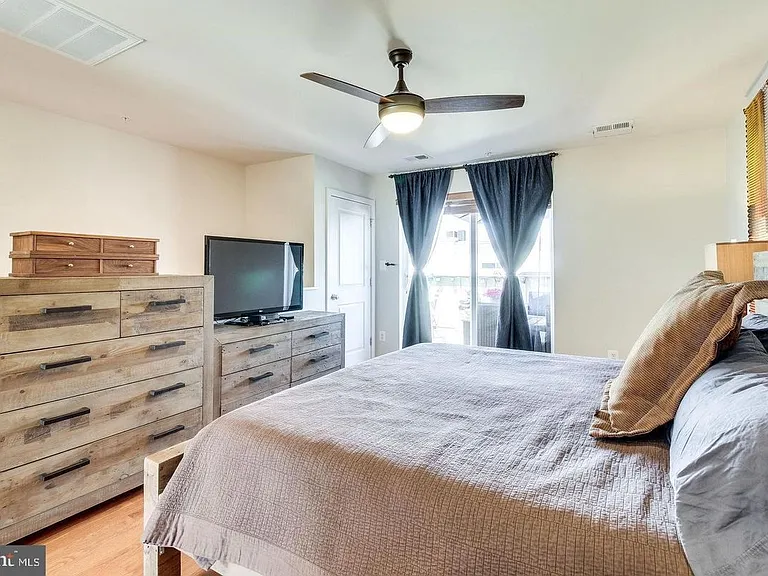 12163 Waveland St — Photo 28