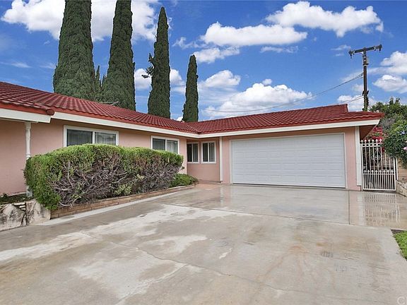 2nd image of 20923 Delphine Dr