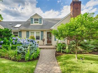 42 Eweler Ave, Floral Park, NY 11001