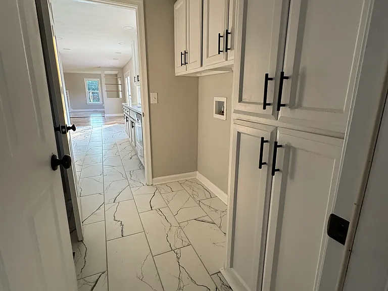 816 Moffat Ln — Photo 16