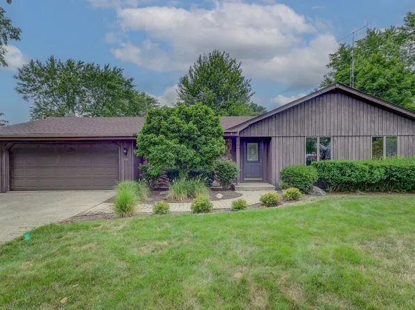 519 Melrose Ln, Beecher, IL 60401