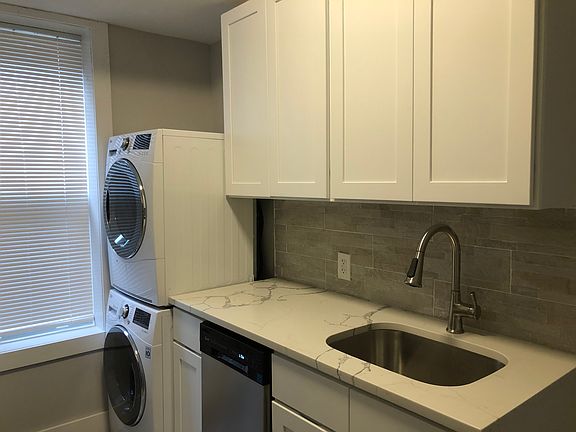 2nd image of 119 Roosevelt Ave #5Q