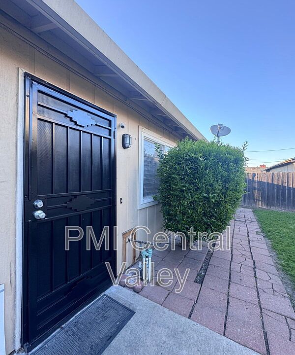 1st image of 7921 Montgomery Dr