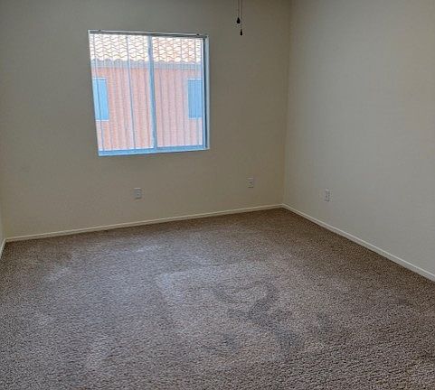 4th image of 908 Desert Oak Ct #0