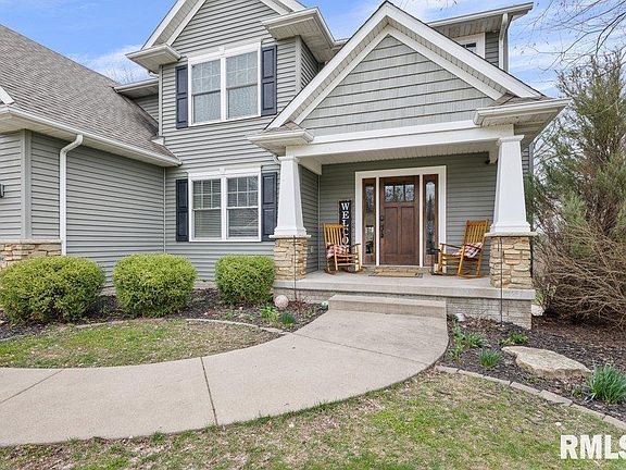 5th image of 590 Clover Hill Ln
