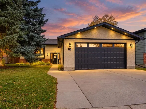 16 W Robinson Dr, Okotoks, AB T1S 1C4