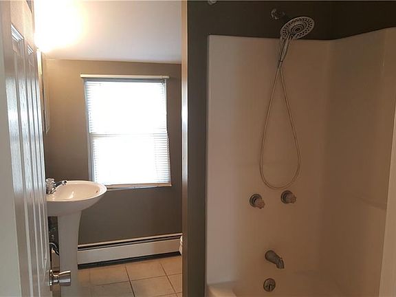 5th image of 171 Woonasquatucket Ave