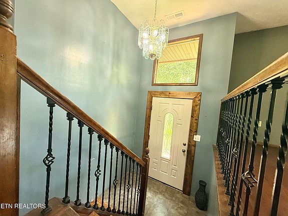 5th image of 285 Noahs Ridge Rd