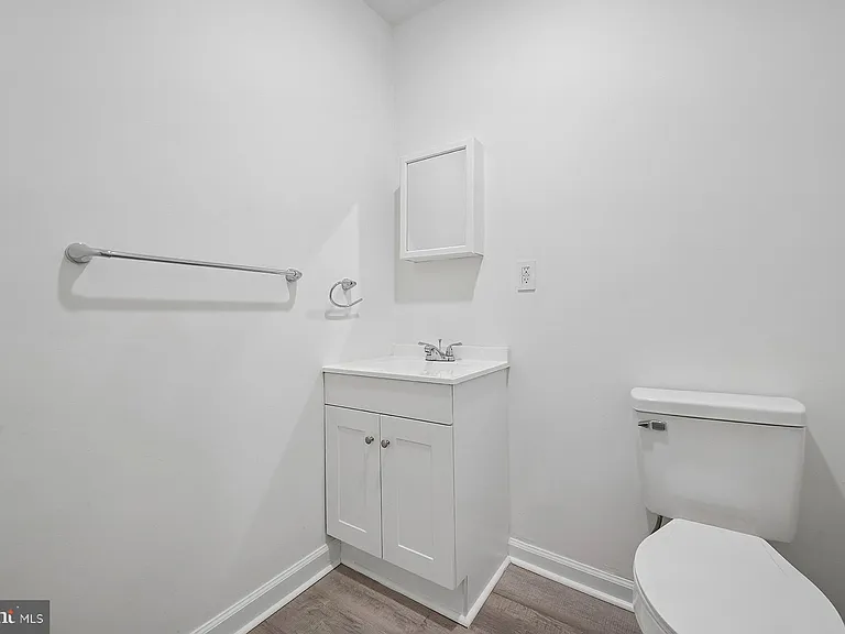 5829 Crittenden St — Photo 15