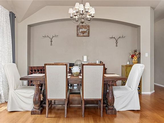 5th image of 10230 Teal Hollow Dr